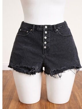 Abercrombie & Fitch high rise 4” Black Distressed Denim Shorts size 31 (12)